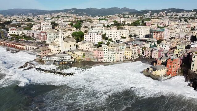 video aereo col drone della citt&agrave; di genova