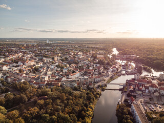 Stadt Bernburg Luftaufnahme mit Sonnenuntergang