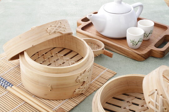 klatak or bamboo steamer, usually used to steam dimsum or siu may