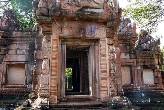 Exterior of the Thommanon temple in Angkor, Cambodia, Asia