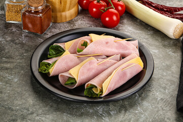 Roll with ham and cheese