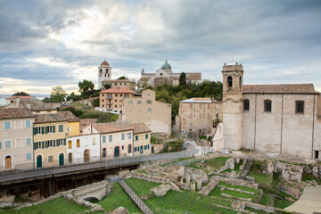Obraz premium Beautiful view of the Italian port city of Ancona on the Adriatic coast.