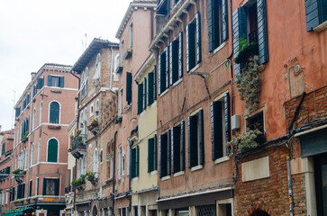Fototapeta na wymiar Venetian residential houses during a day - detail