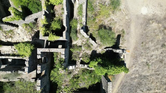 Ru&iacute;nas Abandonado Sanat&oacute;rio Albergaria Grandella Desmoronamento Desabitado Destru&iacute;do Obra Constru&ccedil;&atilde;o Parque Municipal Cabe&ccedil;o de Montachique Ribas de Cima Fanh&otilde;es Lisboa Portugal Cabe&ccedil;o de Montachique