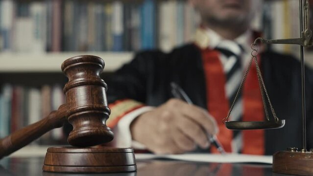 justice and law symbolic objects
