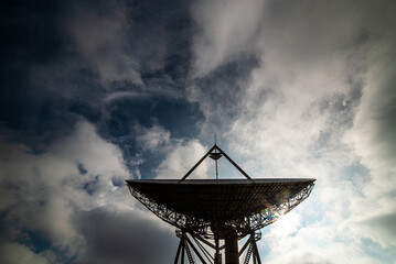 Large radio telescope, parabolic antenna