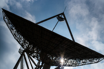Large radio telescope, parabolic antenna