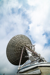 Large radio telescope, parabolic antenna