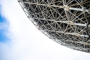 Large radio telescope, parabolic antenna