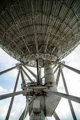 Large radio telescope, parabolic antenna