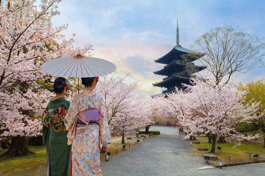 Kyoto, Japan - March 31 2023: Toji Temple founded at the beginning of the Heian Period after the capital moved to Kyoto in late 700. It's one of the best cherry blossom spots Kyoto city.