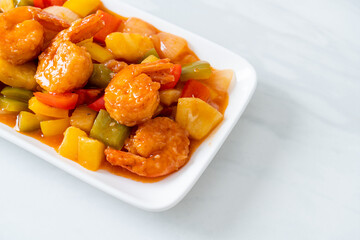 Stir-fried sweet and sour with fried shrimp