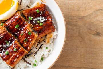 eel rice bowl or unagi rice bowl