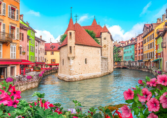 Colorful cityscape of Annecy in France - French Alps - obrazy, fototapety, plakaty