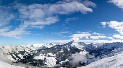Fototapeta premium snow covered mountains