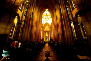 Arquitetura do interior da Catedral da Sé, igreja Matriz da cidade de São Paulo.