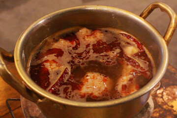 Mala buffet pot with charcoal grill