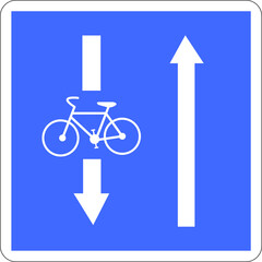 Panneau routier, circulation à double sens avec sens inverse réservé aux cyclistes	