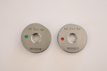 threaded ring, threaded cylindrical or conical gauge. It is used to check threaded shafts.