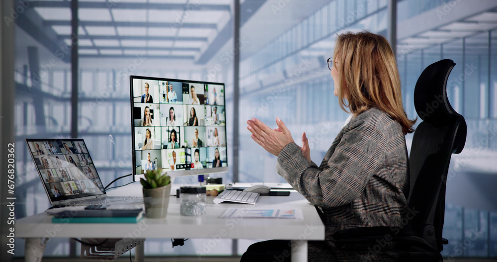 Poster virtual conference call: hosting a dynamic video