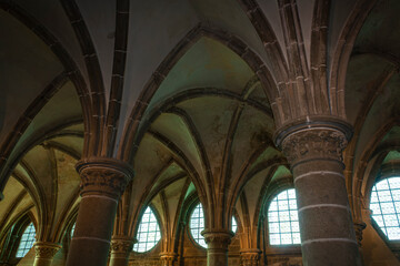 Fototapeta premium Gothic vaults and columns