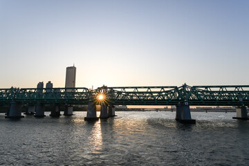 Naklejka premium Beautiful sunset over the city at Han River, Seoul.
