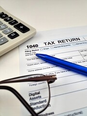 Fill out tax form 1040