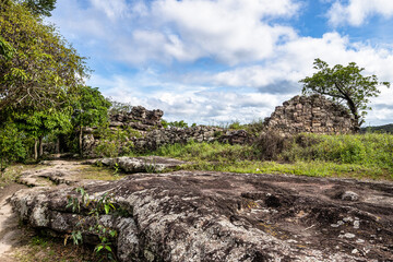 Fototapeta na wymiar Rocky house ruins on small historic countryside village of Igatu, Chapada Diamantina, Bahia, Brazil.