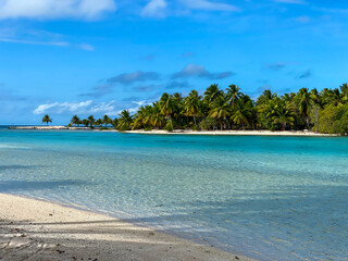 Pink sandy beach of dream Tikheau atoll, French Polynesia. 