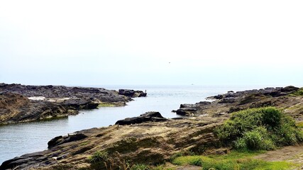 Fototapeta na wymiar 神奈川県三浦市城ケ島の海岸の風景