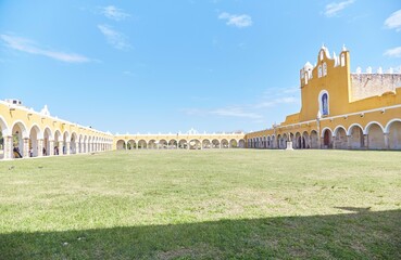 Fototapeta premium The Convent of San Antonio in Izamal, Yucatan, Mexico