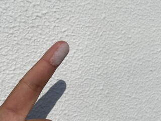屋根防水塗装の必要性と種類を徹底解説!効果や費用もご紹介