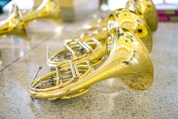 French Horn , trumpet bass instrument - 677017989
