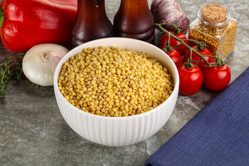 Dry ptitim heap in the bowl