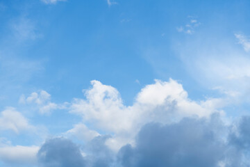 Obraz premium White clouds on blue sky