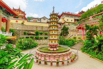 Awesome view of the Kek Lok Si Temple, Penang, Malaysia - obrazy, fototapety, plakaty