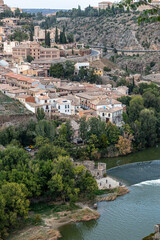 Fototapeta na wymiar Ciudad antigua, arquitectura medieval, Toledo, España