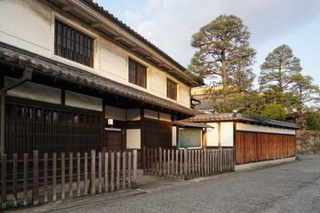 春の朝、静かな倉敷美観地区の町並み（岡山県倉敷市）