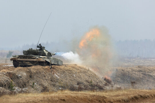 Tank shoots on the range