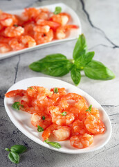 boiled shrimp in sweet chili sauce