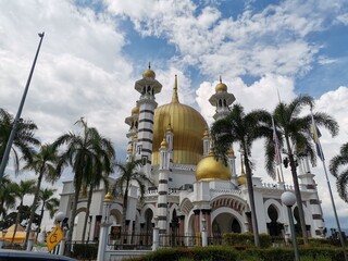 Fototapeta na wymiar Ubudiah Mosque, Kuala Kangsar
