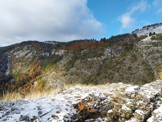 Randonnée le 11/11/2023 dans le Vercors avec les premières neiges, sur le plateau de la Molière, France
