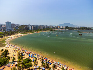 Curva da Jurema lotada no verão - Vitória, Espírito Santo, Brasil.