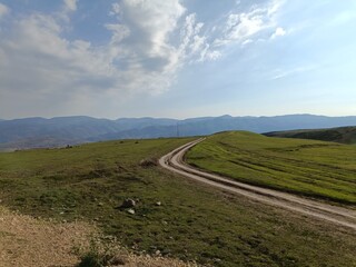 road to the mountains