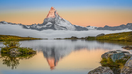 Matterhorn Spiegelung Stellisee Morgenstimmung