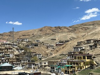 Obraz premium Beautiful view of Kibber Village on a sunny day in the Spiti Valley in Himachal Pradesh, India