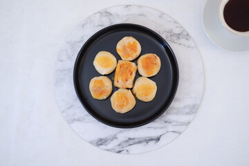 Bakpia, Bakpia Pathok is a typical Yogyakarta food made from a mixture of green beans, cheese and sugar, which is wrapped in flour, then baked.