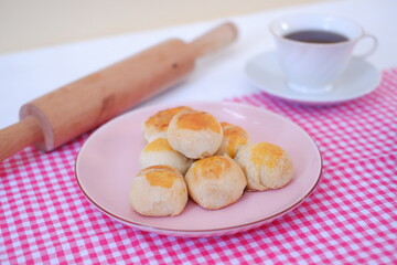 Bakpia, Bakpia Pathok is a typical Yogyakarta food made from a mixture of green beans, cheese and sugar, which is wrapped in flour, then baked.