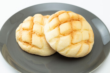 白背景にメロンパン