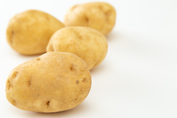 白背景にジャガイモ